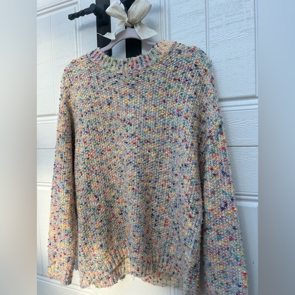 Multicolored sweater with the perfect look for the holidays!